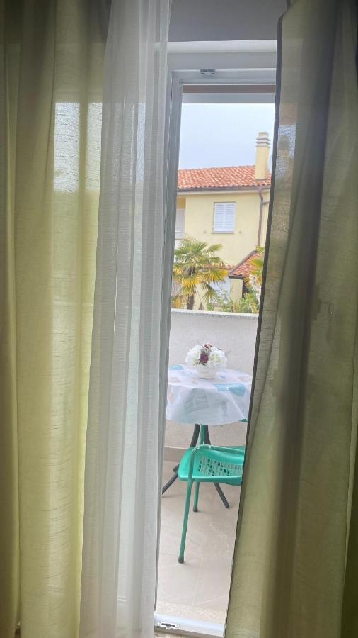 Guest House Tonica Крк Екстер'єр фото
