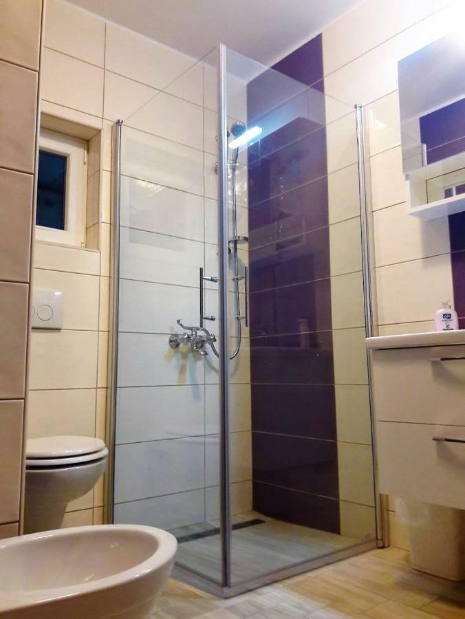 Guest House Tonica Крк Екстер'єр фото